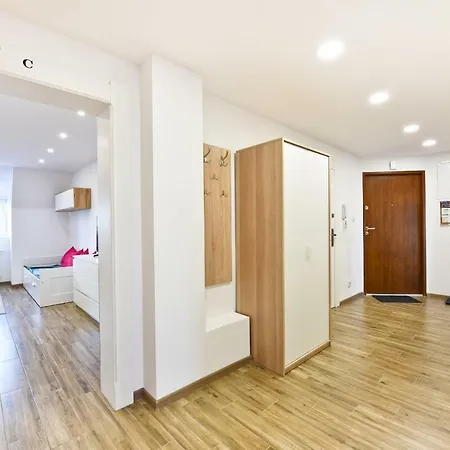 Apartament Centrum Z Miejscem Parkingowym Torun Exterior photo