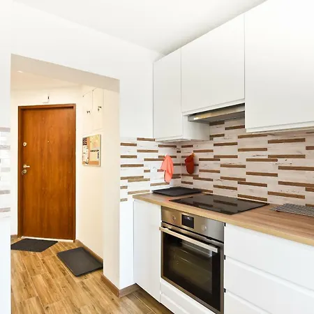 Apartament Centrum Z Miejscem Parkingowym Torun Exterior photo